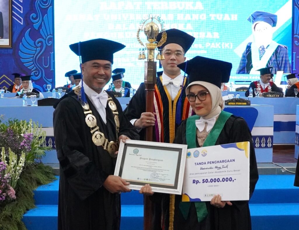 Universitas Hang Tuah Kukuhkan Prof. Dr. Herin Setianingsih sebagai Guru Besar: Perkuat Inovasi Kesehatan Maritim