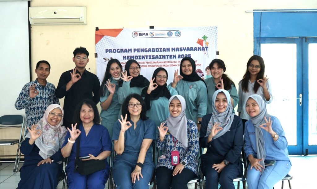 Senyum Sehat Tanpa Batas: Mahasiswa UHT Hadirkan Sikat Gigi Kustom untuk Anak Cerebral Palsy