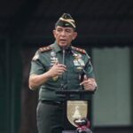 Pangdam V/Brawijaya Pimpin Upacara 17-an dan Berikan Penghargaan Prajurit Berprestasi 2025