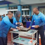 Rektor UHT Hadiri Ulang Tahun 100 Pegawai UHT, Diawali Aerobik Bersama di Halaman Rektorat