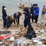 Kampus Laut Biru Mengabdi: BEM UHT Berdayakan Masyarakat Pesisir Kwanyar