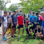 Gotong Royong Ciptakan Lingkungan Sehat, Aspers Dankodaeral XI Pimpin Kurve Masal Dan Pennaman Pohon DI Perum Polder TNI AL Kodaeral XI Merauke.