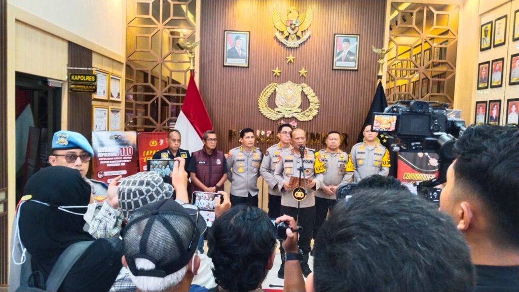 Polda Jatim Pastikan Situasi Terkendali dan Tidak Ada Korban Jiwa pasca Ledakan di Masjid Jember
