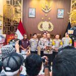 Polda Jatim Pastikan Situasi Terkendali dan Tidak Ada Korban Jiwa pasca Ledakan di Masjid Jember