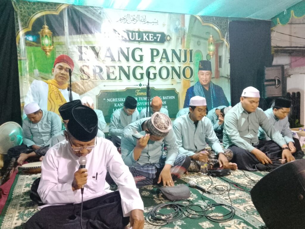 Ribuan Warga Padati Haul Eyang Panji Srenggono Ke – 7 Di Jl. Manyar Sabrangan
