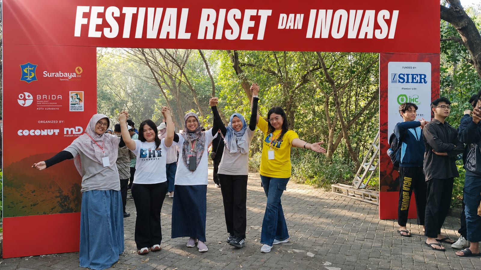 Dua Riset Unggulan Mangrove UHT Curi Perhatian di Festival Riset dan Inovasi Surabaya