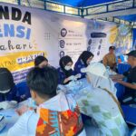 Tenda Tensi Bahari BEM UHT Hadir di CFD Taman Bungkul, Warga Bisa Cek Kesehatan Gratis
