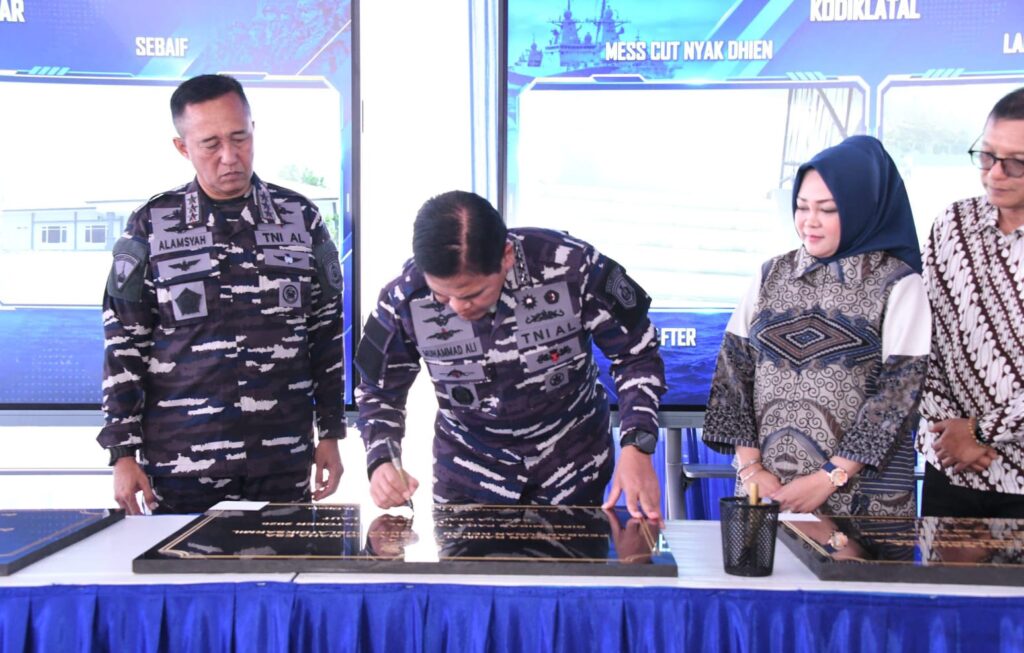 Dankodaeral V Hadiri Peresmian Fasilitas Pendidikan, Kodiklatal, KASAL Tekankan Pentingnya SDM TNI AL Unggul